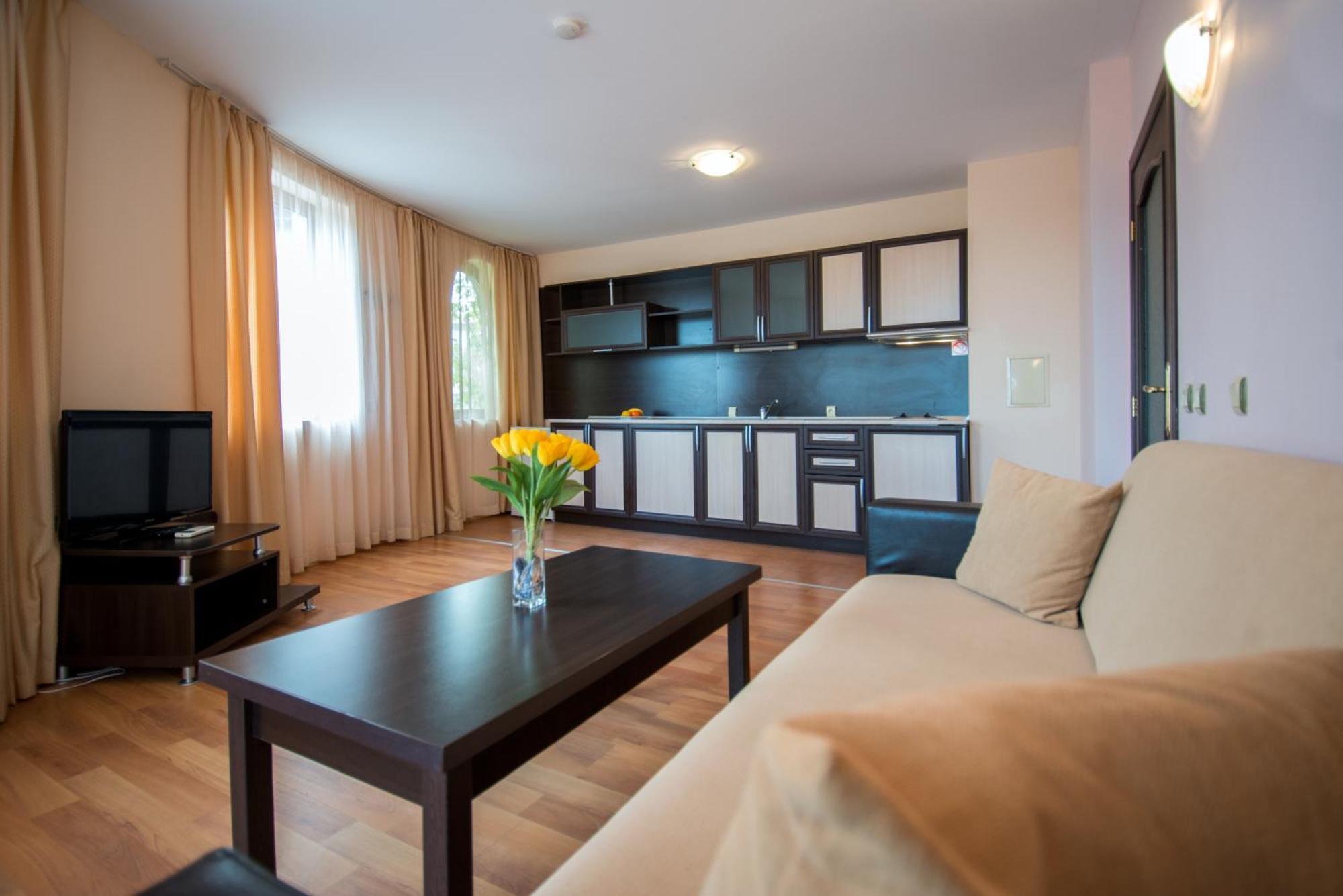 South Beach Hotel - New Management And Free Beach Access Tsarévo Extérieur photo