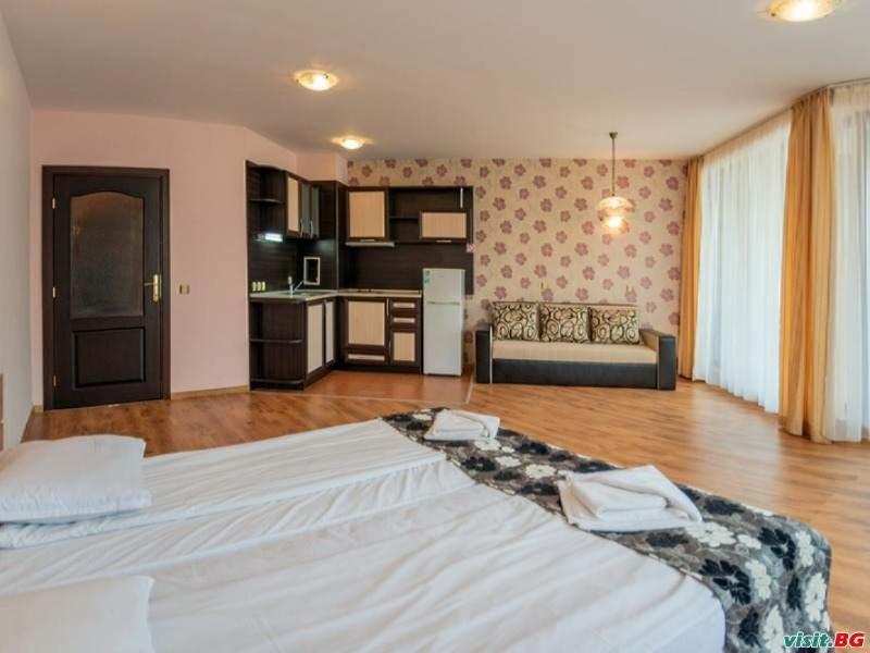 South Beach Hotel - New Management And Free Beach Access Tsarévo Extérieur photo