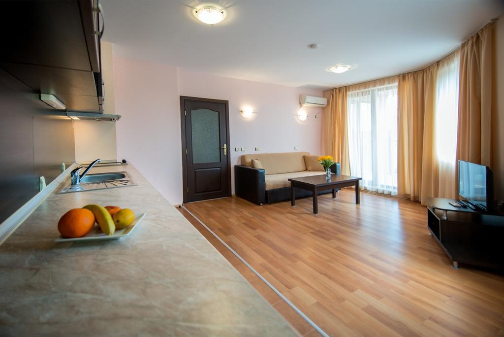 South Beach Hotel - New Management And Free Beach Access Tsarévo Extérieur photo