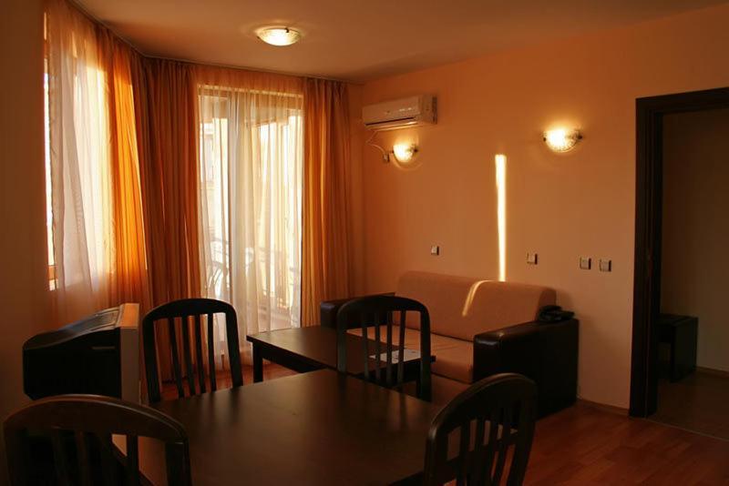 South Beach Hotel - New Management And Free Beach Access Tsarévo Extérieur photo